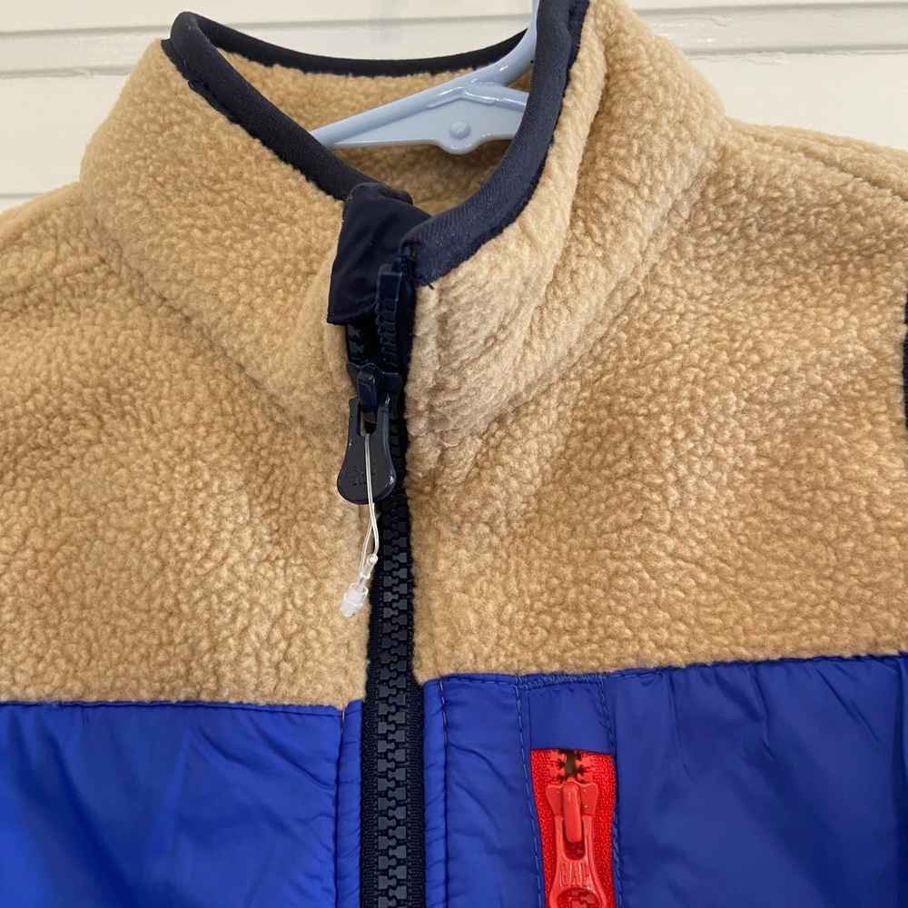 Gap Sherpa vest - Picture 2 of 4